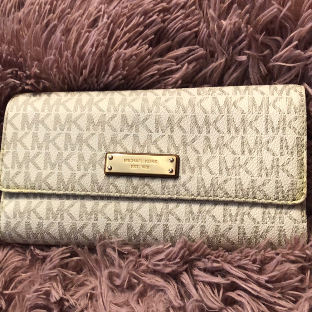 Michael Kors wallet
